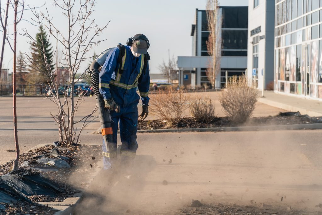Parking Lot Maintenance & Sweeping